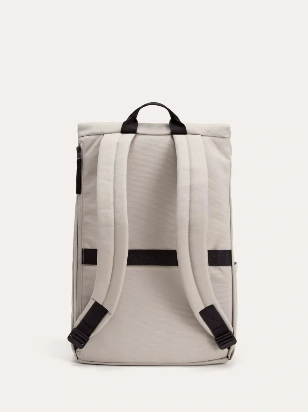 Everlane travel style